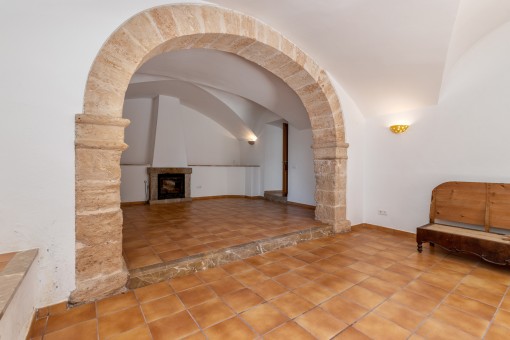 Salón con chimenea