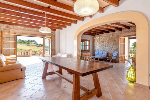 Salón-comedor abierto