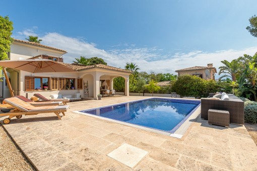 Chalet moderno con jardín y piscina en Sol de Mallorca