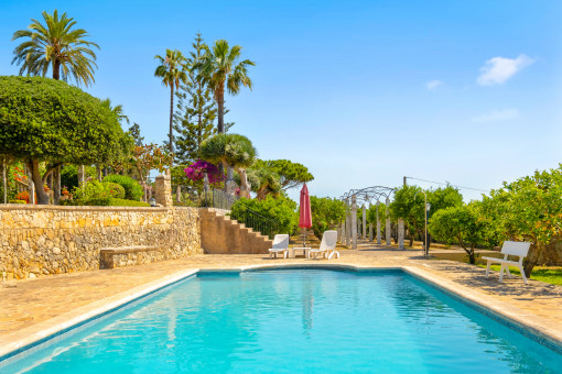 Finca con terreno grande y piscina en Montuiri 