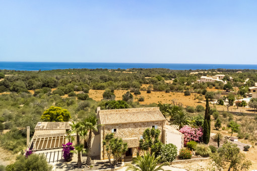 Cerca del mar