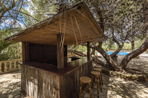 Bar junto a la piscina