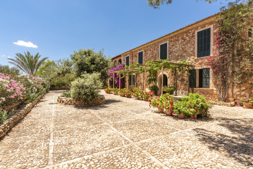 Finca romántica en tranquila zona de Porreres