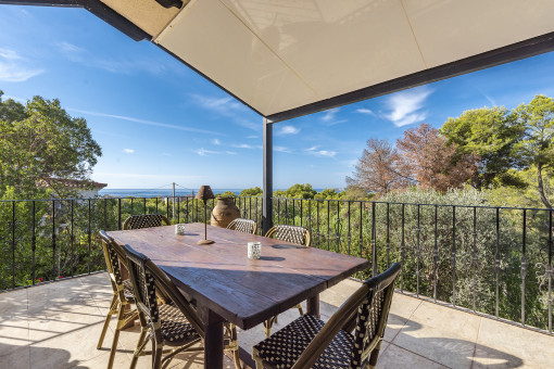 Comedor con vista al mar