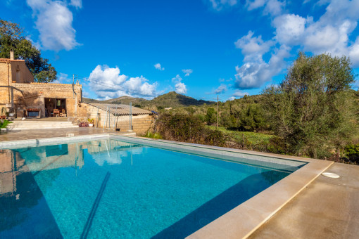 Piscina soleada