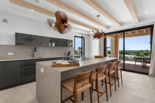 Cocina de diseño de alta gama con electrodomésticos Gaggenau