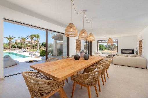 Salón-comedor abierto