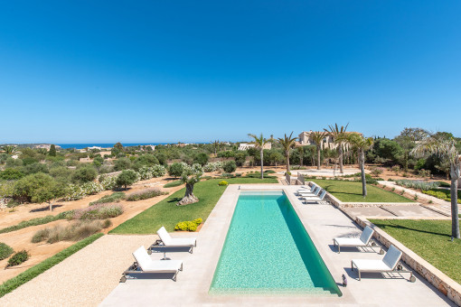 Finca con vistas hermosas al mar