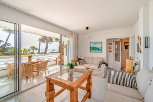 Salón con vistas al mar