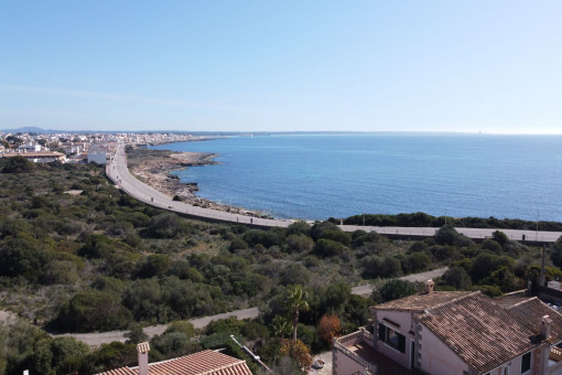 Cerca del mar