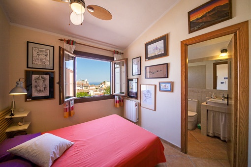 Salón con accesso directamente a la terraza