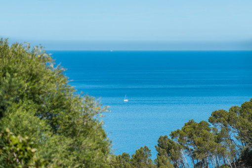 Vistas parciales al mar