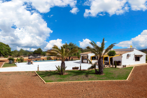 Finca recién reformada en Llucmajor con vistas panorámicas