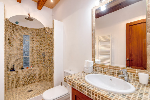 Baño con ducha