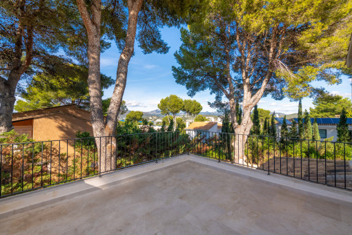 Una de las amplias terrazas