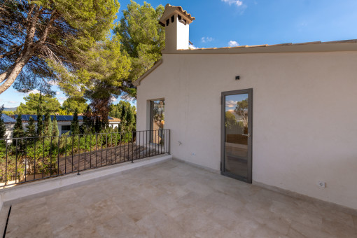 Terraza conectada al dormitorio principal