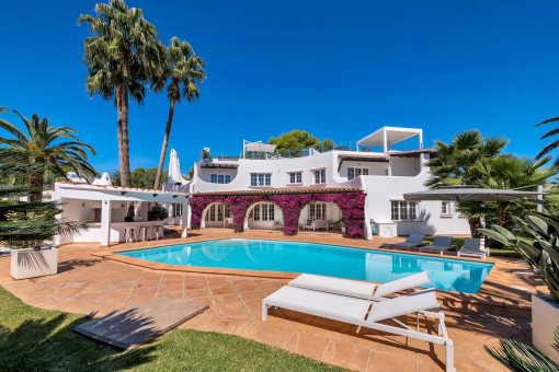 Chalet con piscina, fantásticas vistas y licencia de alquiler vacacional en Sol de Mallorca