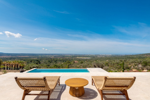 Villa minimalista de nueva construcción con impresionantes vistas a la bahía de Palma