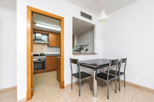Pasaplatos entre la cocina y el comedor