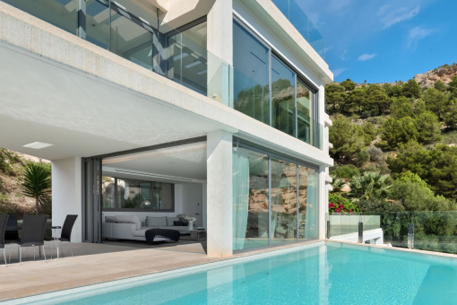 Living area close to the pool