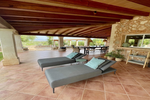Terraza con sombra