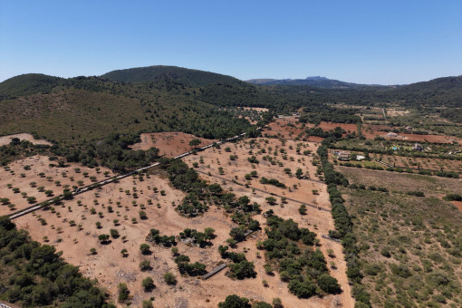 Vista al mar y montaña