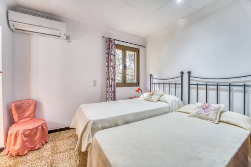Dormitorio principal con aire acondicionado