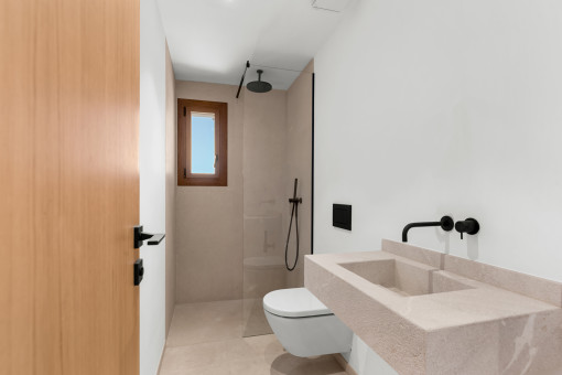 Baño en planta baja con ducha