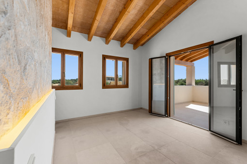 Dormitorio principal con aceso al balcón