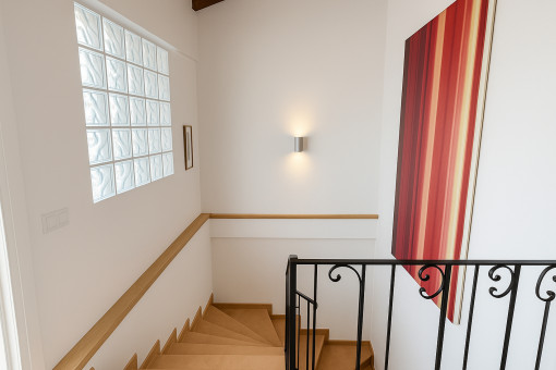 Luminosa escalera