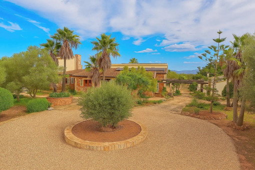 Rotonda de entrada de la casa de campo