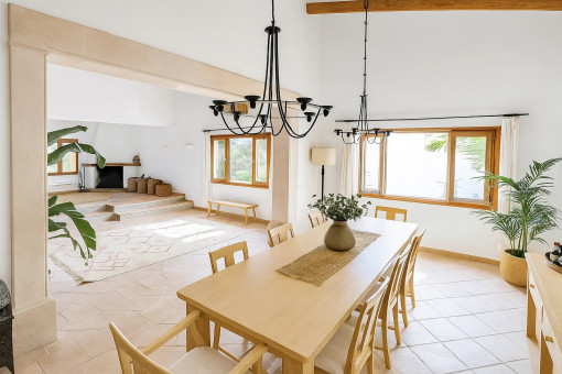 Comedor conectado con la zona de estar