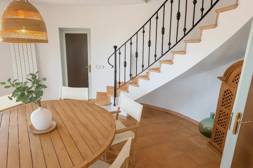 Escalera de subida a los dormitorios