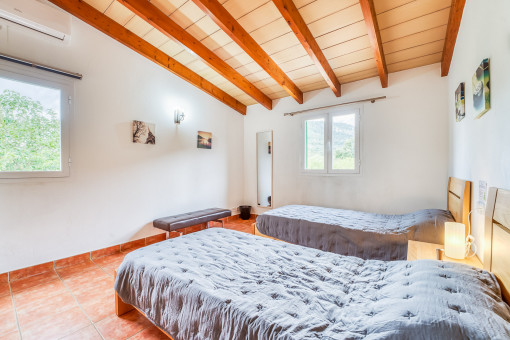 Cuarto dormitorio de cinco primer piso
