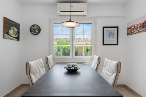 Comedor luminoso