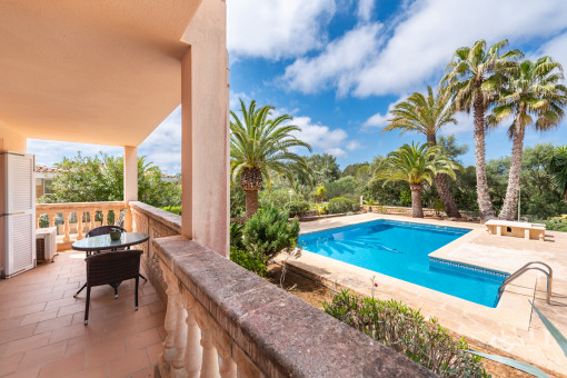 Terraza con vista al jardín