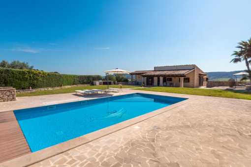 Finca in Sineu con piscina