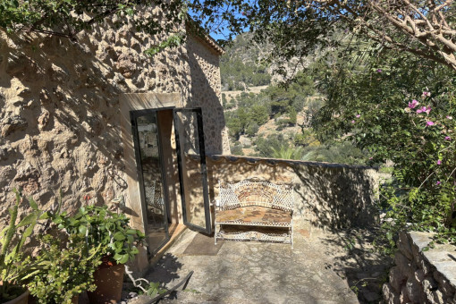 Entrada principal al finca anex