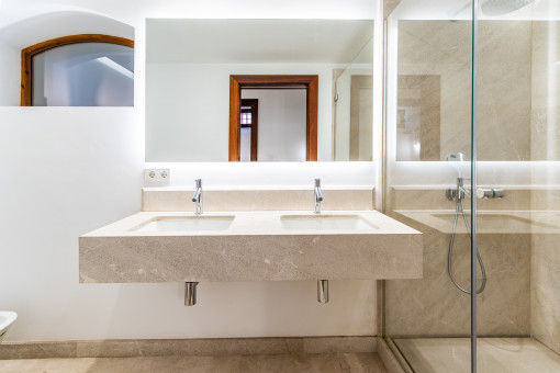 Otro baño con ducha