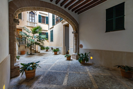 Palacio histórico del casco antiguo