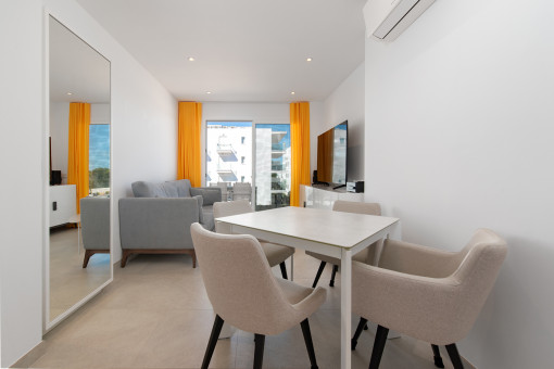 Salón-comedor abierto