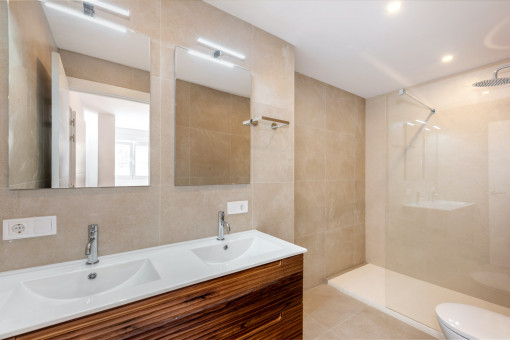 Cuatro de baño