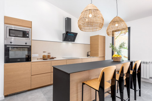 Cocina moderna y equipada