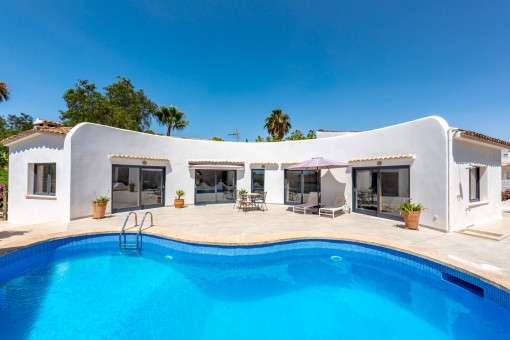 Terraza con piscina