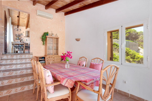 Comedor, Situado entre la cocina y la sala de estar