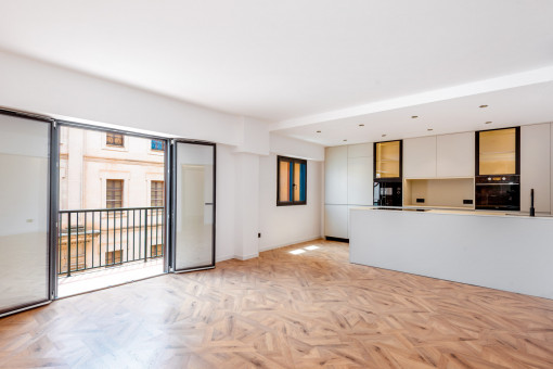 Armonía mediterránea con estética moderna – un piso con carácter en pleno casco antiguo