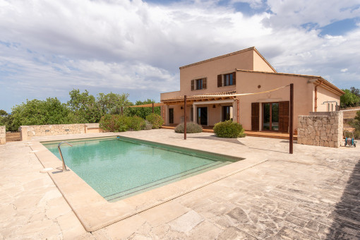 Finca con piscina