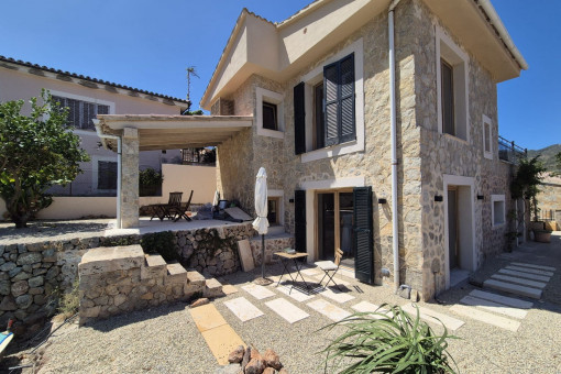 Casa y jardín