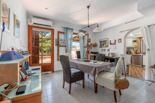 Comedor con accesso al exterior