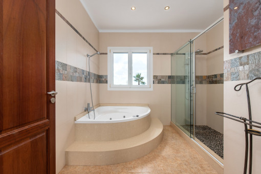 Baño con bañera
